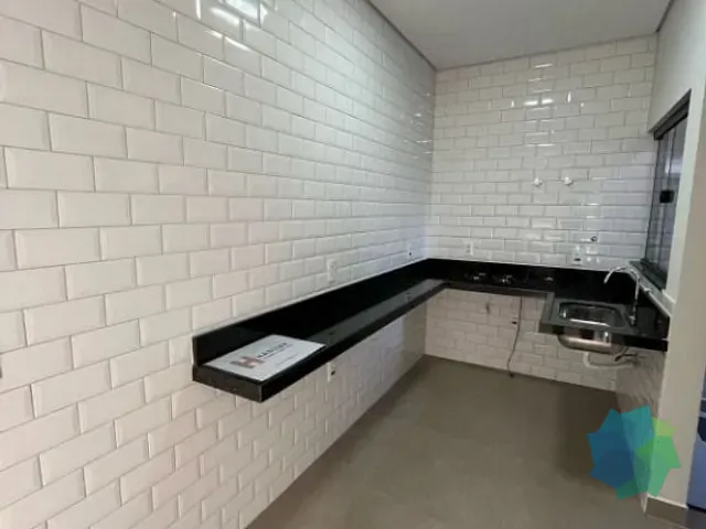 Casa com 180m² 2 quartos e 2 banheiros, à venda, no bairro Residencial Parque Imperial em Salto