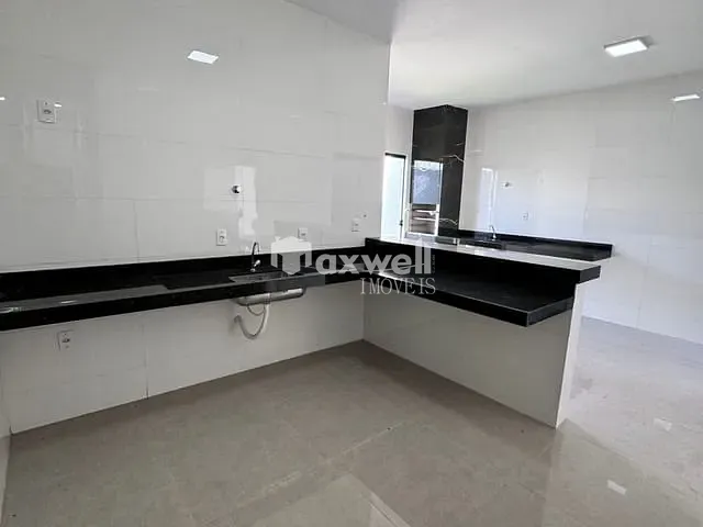 Casa com 180m² 3 quartos e 2 banheiros, à venda, no bairro Residencial Solar Central Park em Aparecida de Goiânia