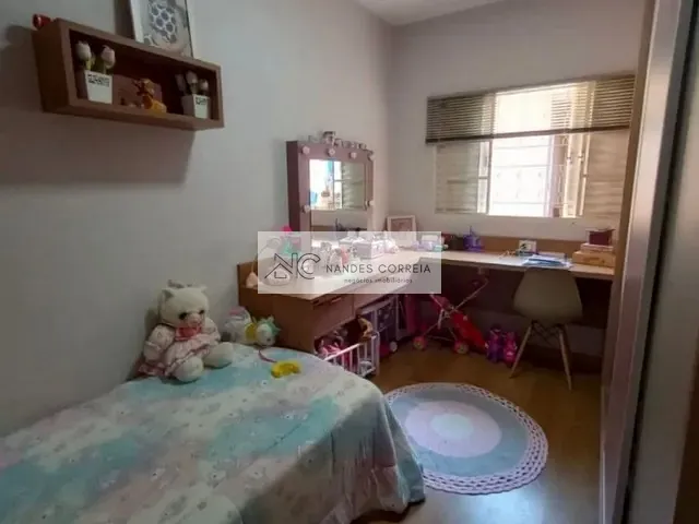 Casa 3 quartos e 2 banheiros, à venda, no bairro Leonor em Londrina