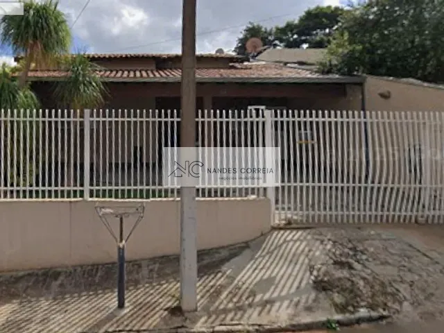 Casa 3 quartos e 2 banheiros, à venda, no bairro Leonor em Londrina