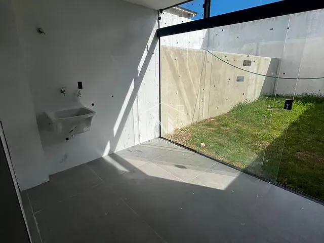 Casa 2 quartos e 2 banheiros, à venda, no bairro São José do Imbassaí em Maricá