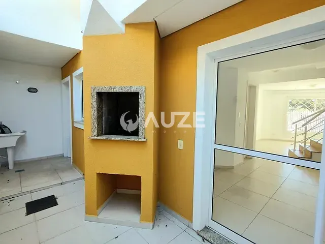Casa com 159m² 3 quartos e 2 banheiros, à venda, no bairro Pilarzinho em Curitiba