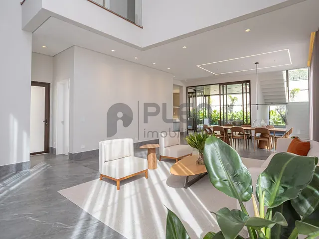 Casa com 450m² 4 quartos e 7 banheiros, à venda, no bairro Tamboré em Santana de Parnaíba