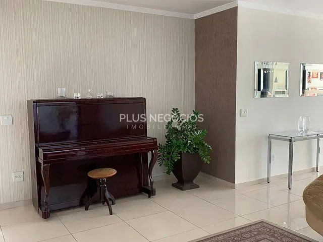 Casa com 405m² 4 quartos e 5 banheiros, à venda ou para alugar, no bairro Condomínio Jardim Residencial Tivoli em Sorocaba