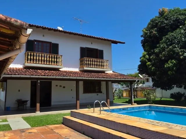 Casa 5 quartos e 4 banheiros, à venda, no bairro Extensão do Bosque em Rio das Ostras