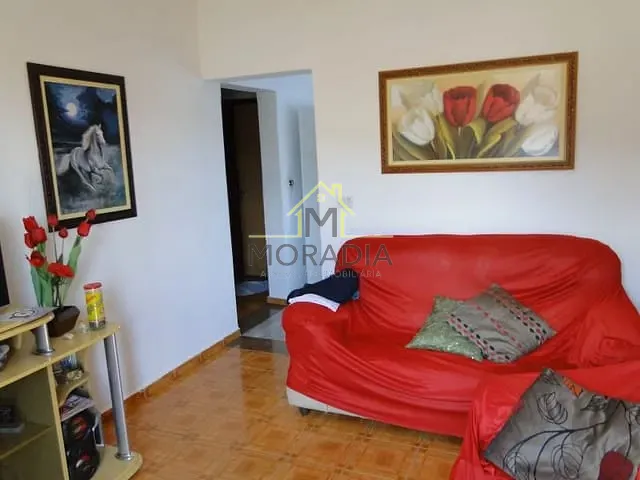 Casa com 200m² 3 quartos e 2 banheiros, à venda, no bairro Parque dos Municipios I em Guaxupé