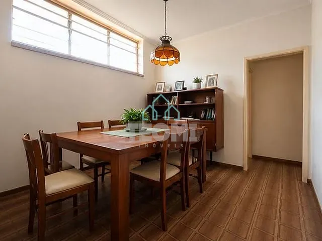 Casa com 290m² 3 quartos e 3 banheiros, para alugar, no bairro Vila Nossa Senhora das Graças em Taubaté