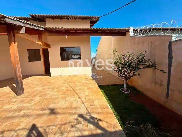 Casa 2 quartos e 1 banheiro, à venda, no bairro Centro em Araxá