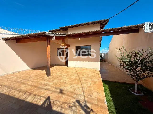 Casa 2 quartos e 1 banheiro, à venda, no bairro Centro em Araxá