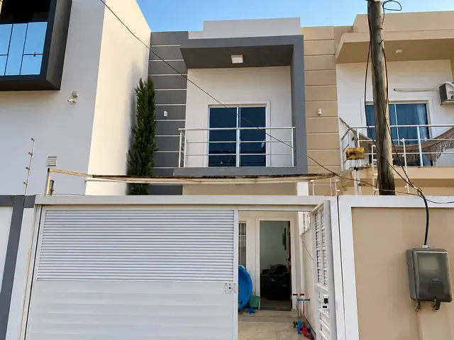 Casa com 120m² 2 quartos e 2 banheiros, à venda, no bairro Parque Jóquei Club em Campos dos Goytacazes