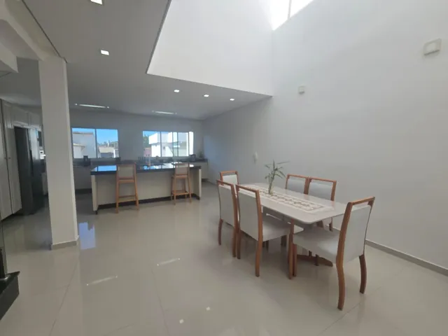 Casa 3 quartos e 4 banheiros, à venda, no bairro Residencial Algarve em Mogi das Cruzes