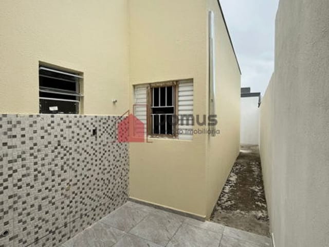 Casa à venda, no bairro Conjunto Habitacional Terra dos Ipês W em Pindamonhangaba