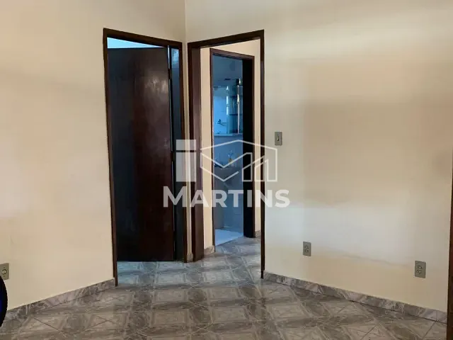 Casa 3 quartos e 2 banheiros, para alugar, no bairro Jardim Campo Limpo em São Paulo