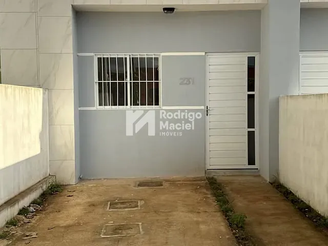 Casa 2 quartos e 1 banheiro, à venda, no bairro Santo Antônio em Carpina