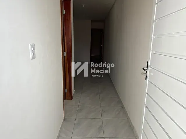 Casa 2 quartos e 1 banheiro, à venda, no bairro Santo Antônio em Carpina
