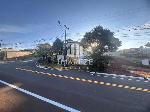 Casa com 411m² 4 quartos e 3 banheiros, à venda, no bairro Jardim Europa em Apucarana