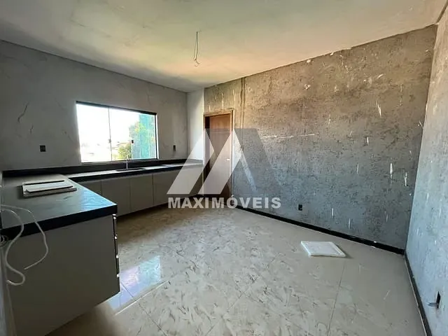 Casa com 360m² 5 quartos e 3 banheiros, à venda, no bairro Planalto Vila Magnólia em Araçuaí
