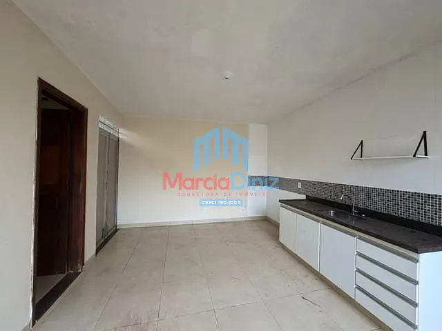 Casa 3 quartos e 2 banheiros, para alugar, no bairro Centro em Ituverava