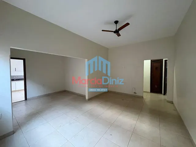 Casa 3 quartos e 2 banheiros, para alugar, no bairro Centro em Ituverava