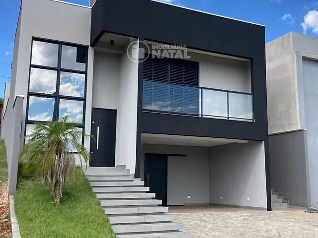 Casa com 264m² 3 quartos e 4 banheiros, à venda ou para alugar, no bairro Conjunto Habitacional Alexandre Urbanas em Londrina