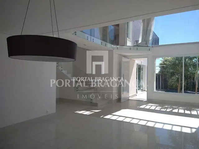 Casa com 623m² 3 quartos e 6 banheiros, à venda ou para alugar, no bairro Condomínio Residencial Fazenda Santa Helena em Bragança Paulista