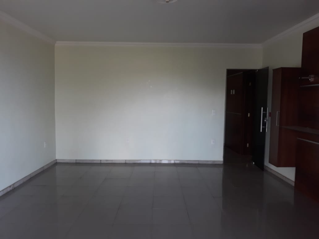Casa com 3 quartos, 1 suíte, 4 salas, 3 banhos 3 pavimentos à venda, Pouso Alegre, Vespasiano, MG. Com vista definitiva e maravilhosa. miniatura 17
