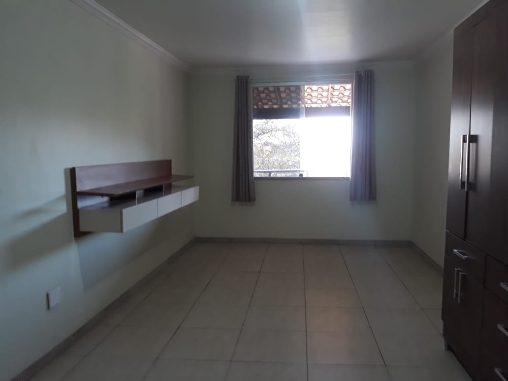 Casa com 3 quartos, 1 suíte, 4 salas, 3 banhos 3 pavimentos à venda, Pouso Alegre, Vespasiano, MG. Com vista definitiva e maravilhosa. miniatura 23