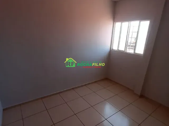 Casa com 55m² 2 quartos e 1 banheiro, para alugar, no bairro Itararé em Teresina
