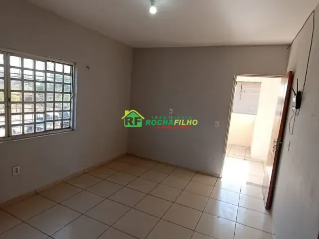 Casa com 55m² 2 quartos e 1 banheiro, para alugar, no bairro Itararé em Teresina