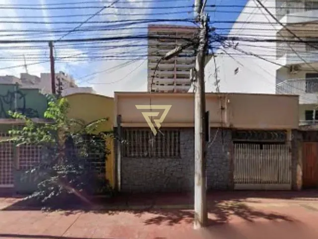 Casa com 360m², para alugar, no bairro Centro em Ribeirão Preto