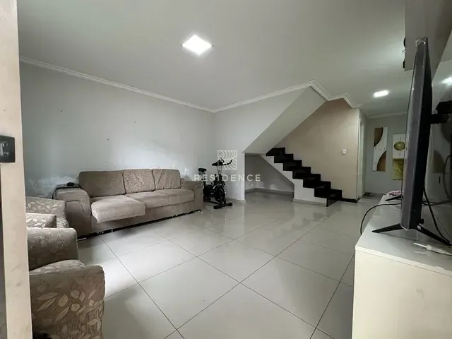 Casa 4 quartos e 3 banheiros, à venda, no bairro Vila Mury em Volta Redonda