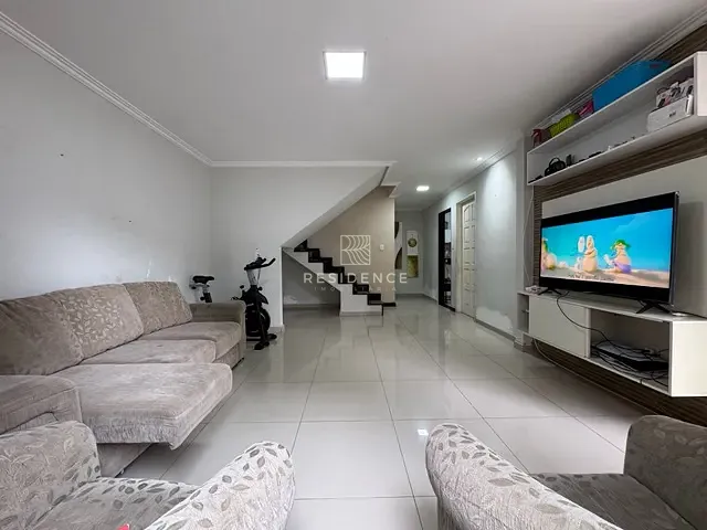 Casa 4 quartos e 3 banheiros, à venda, no bairro Vila Mury em Volta Redonda