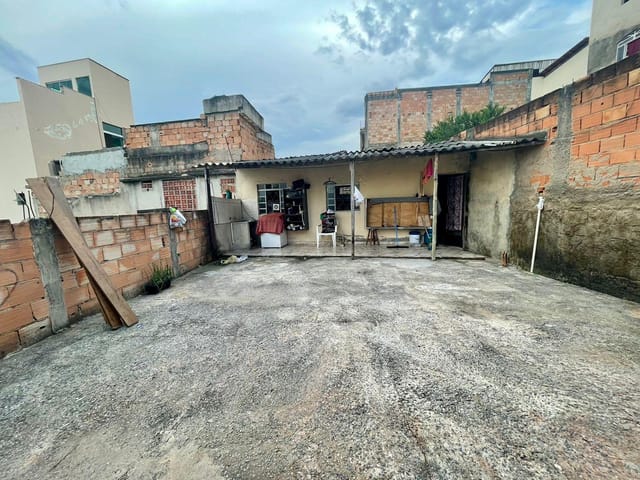 Casa 2 quartos e 1 banheiro, à venda, no bairro Tupi B em Belo Horizonte