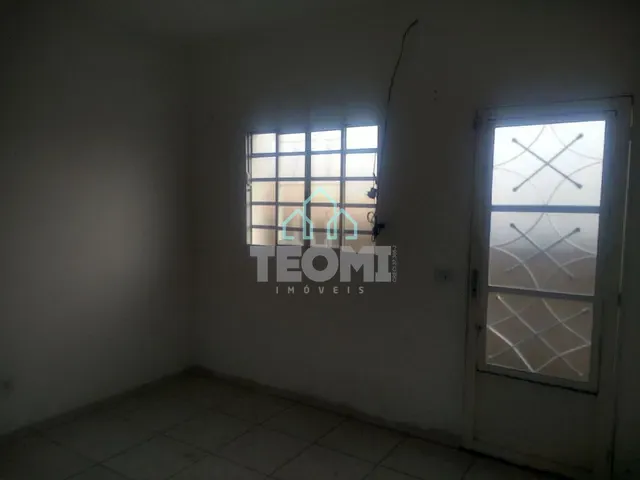 Casa com 125m² 2 quartos e 2 banheiros, à venda, no bairro Jardim Continental em Taubaté
