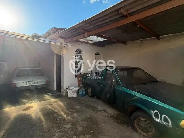 Casa 3 quartos e 2 banheiros, à venda, no bairro Domingos Zema em Araxá