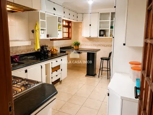 Casa com 200m² 3 quartos e 5 banheiros, à venda, no bairro Vila Barão em Sorocaba