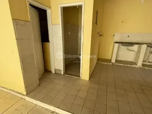 Casa com 300m² 5 quartos e 4 banheiros, à venda, no bairro Lourival Parente em Teresina