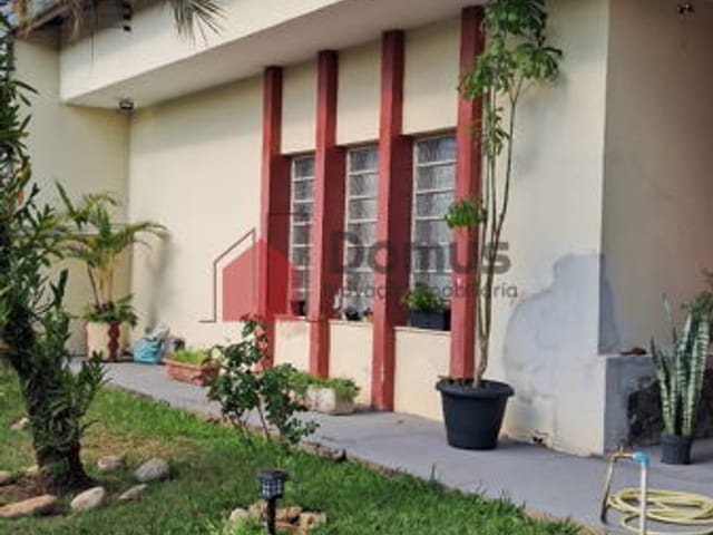 Casa com 360m², à venda, no bairro São Benedito em Pindamonhangaba