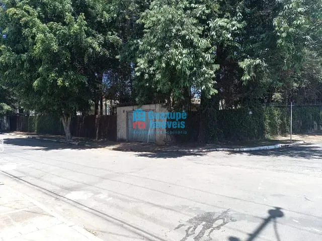 Casa com 400m², à venda, no bairro Jardim Nova Guaxupé em GUAXUPÉ