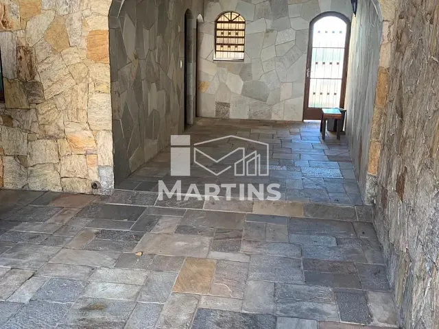 Casa com 500m² 5 quartos e 5 banheiros, para alugar, no bairro Vila Pirajussara em São Paulo