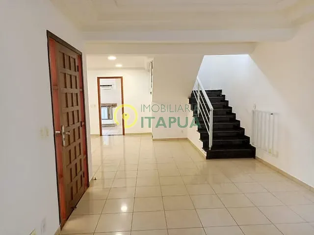 Casa com 250m² 3 quartos e 4 banheiros, para alugar, no bairro Aragarça em Londrina