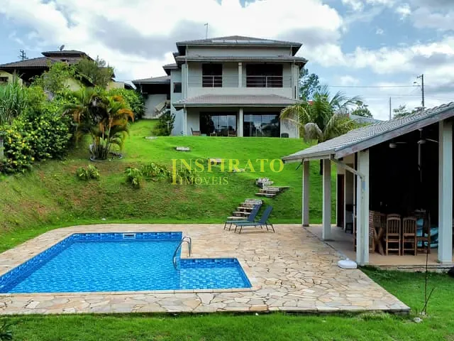 Casa com 1400m² 3 quartos e 5 banheiros, à venda ou para alugar, no bairro Medeiros em Jundiaí