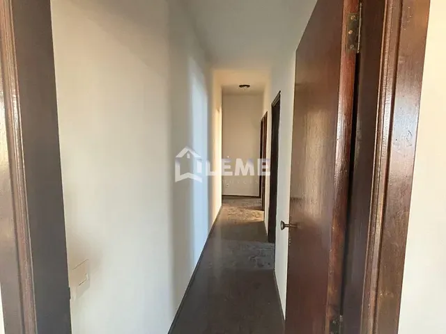 Casa com 313m² 3 quartos e 2 banheiros, à venda, no bairro Jardim São Domingos em Mococa