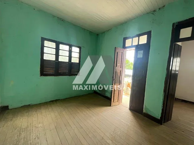 Casa com 1120m² 3 quartos e 1 banheiro, à venda, no bairro Esplanada em Araçuaí