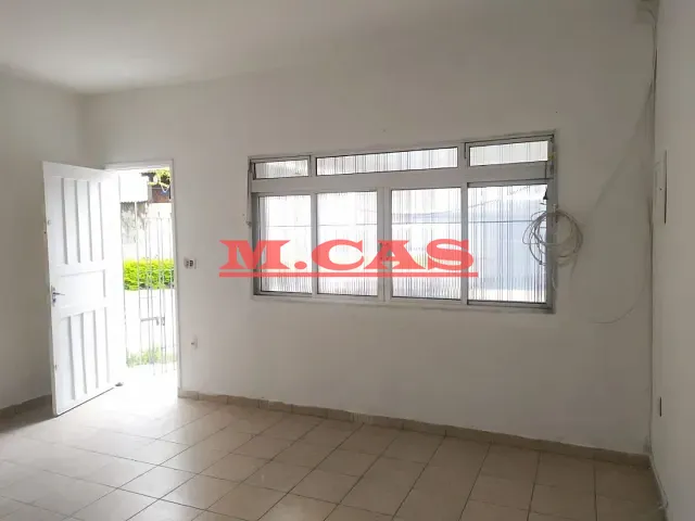 Casa 2 quartos e 1 banheiro, para alugar, no bairro Vila Regente Feijó em São Paulo