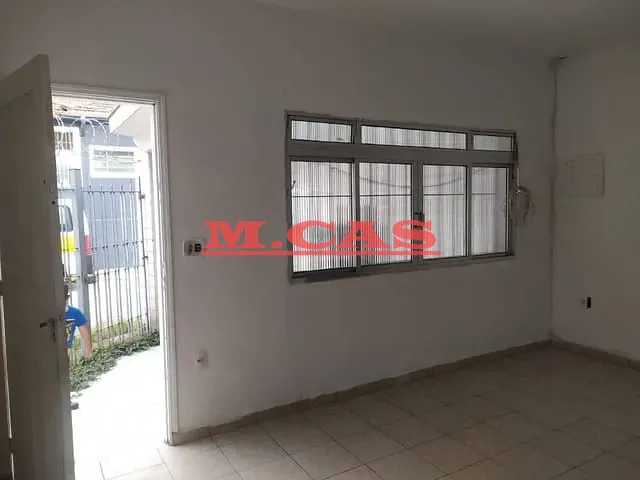 Casa 2 quartos e 1 banheiro, para alugar, no bairro Vila Regente Feijó em São Paulo