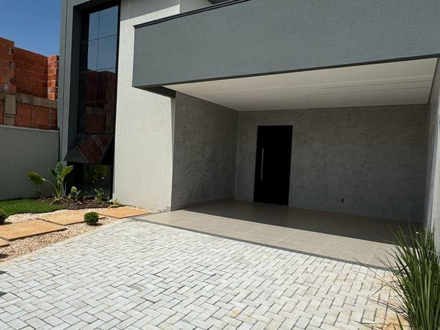 Casa com 300m² 3 quartos e 2 banheiros, à venda, no bairro Sonhalto Videira em Sinop