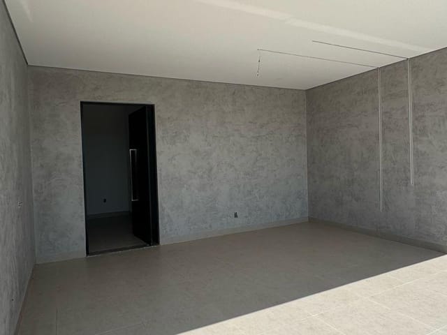 Casa com 300m² 3 quartos e 2 banheiros, à venda, no bairro Sonhalto Videira em Sinop
