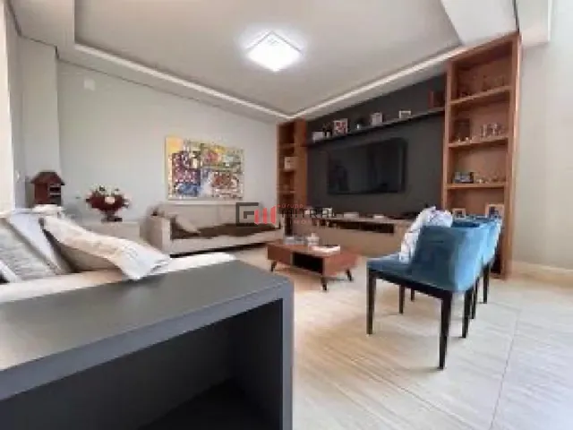 Casa 4 quartos e 5 banheiros, à venda, no bairro Vivendas do Arvoredo em Londrina