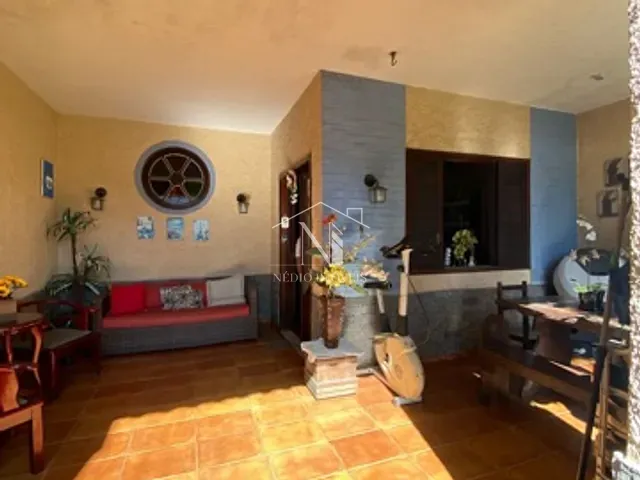 Casa com 456m² 3 quartos e 1 banheiro, à venda, no bairro Centro em Maricá
